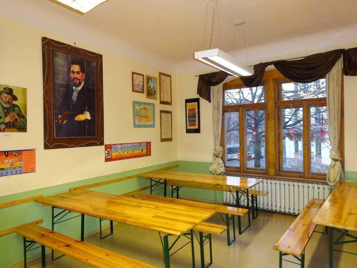 Hummel Hostel - Historische Stadtvilla Mit Garten Veimar Exterior foto