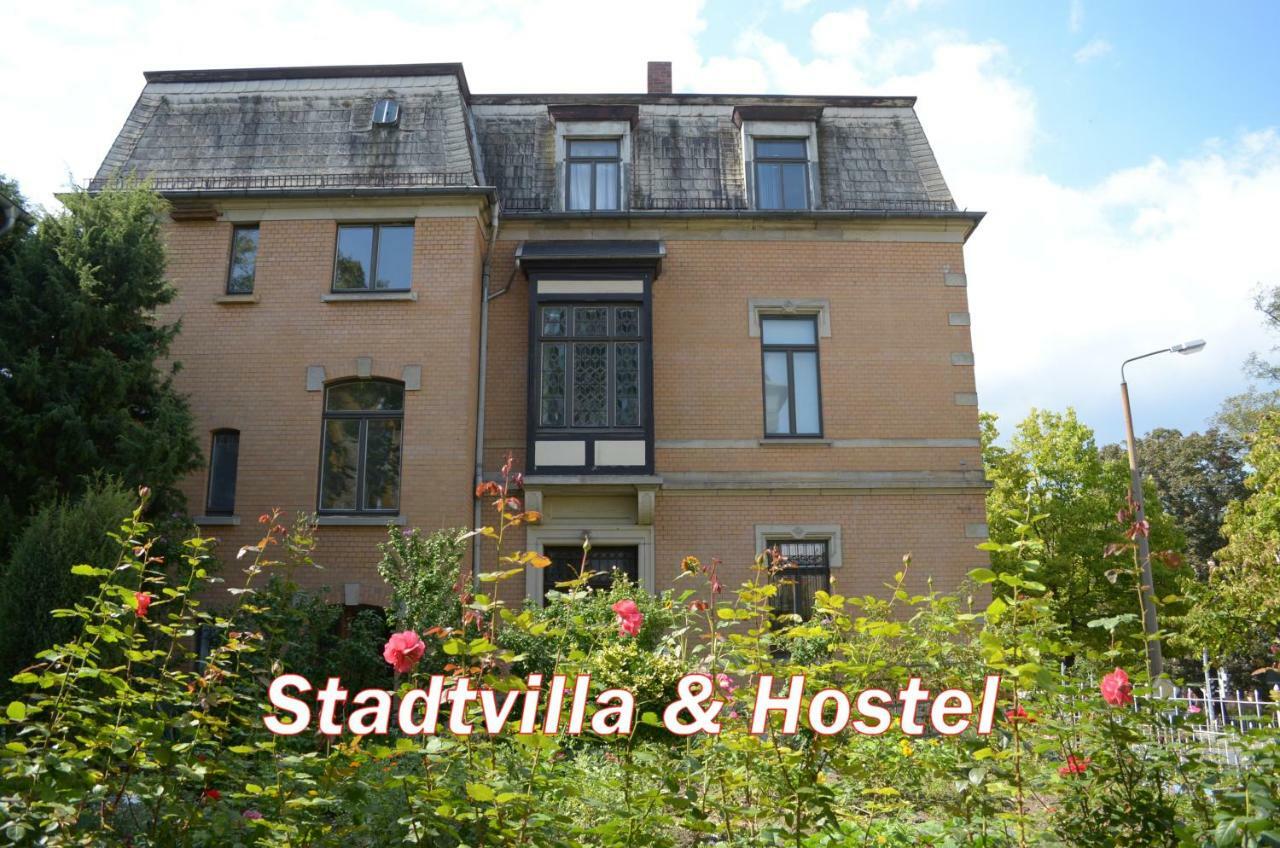 Hummel Hostel - Historische Stadtvilla Mit Garten Veimar Exterior foto